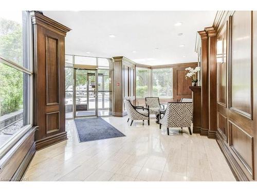 706-1201 North Shore Boulevard E, Burlington, ON - Indoor Photo Showing Other Room