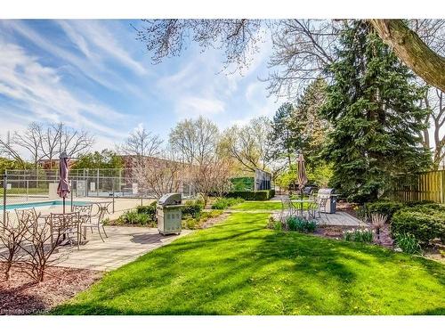 706-1201 North Shore Boulevard E, Burlington, ON - Outdoor