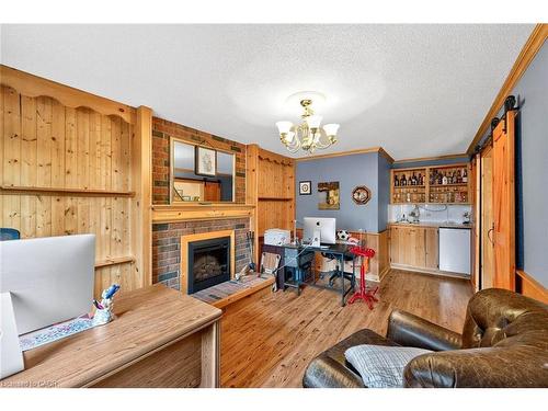 20 Burnley Place, Brampton, ON - Indoor Photo Showing Living Room With Fireplace