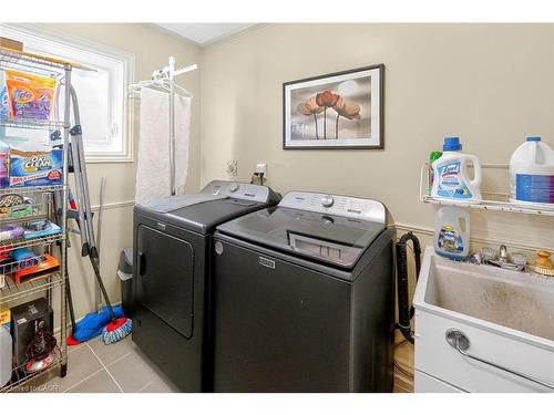 20 Burnley Place, Brampton, ON - Indoor Photo Showing Laundry Room