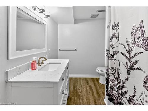 20 Burnley Place, Brampton, ON - Indoor Photo Showing Bathroom