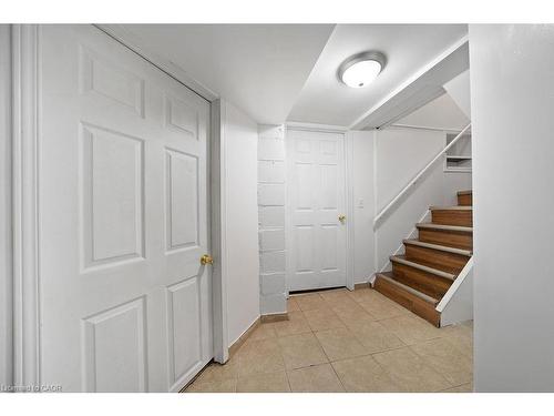 82 Whitney Avenue, Hamilton, ON - Indoor Photo Showing Other Room