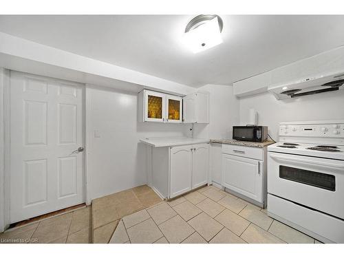 82 Whitney Avenue, Hamilton, ON - Indoor Photo Showing Kitchen