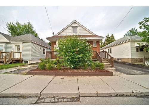 82 Whitney Avenue, Hamilton, ON - Outdoor