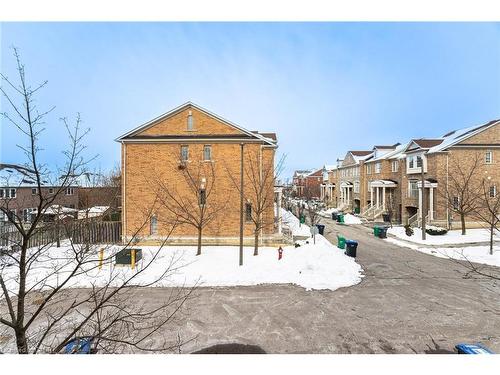 7186 Triumph Lane, Mississauga, ON - Outdoor