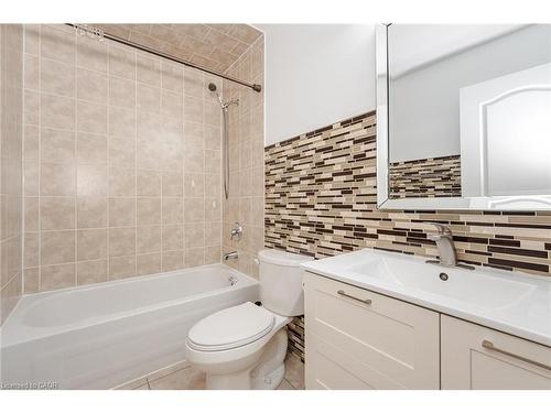 7186 Triumph Lane, Mississauga, ON - Indoor Photo Showing Bathroom