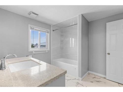 493 Bankside Drive, Kitchener, ON - Indoor Photo Showing Bathroom