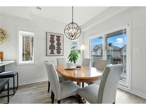 9 Laguna Village Crescent, Hannon, ON - Indoor Photo Showing Dining Room