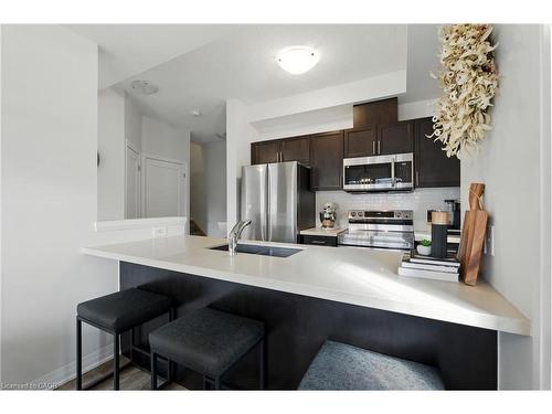 9 Laguna Village Crescent, Hannon, ON - Indoor Photo Showing Kitchen With Stainless Steel Kitchen With Double Sink With Upgraded Kitchen