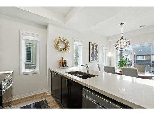 9 Laguna Village Crescent, Hannon, ON - Indoor Photo Showing Kitchen With Double Sink