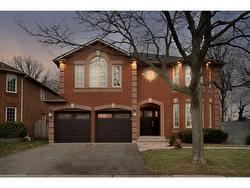 2192 Oakmead Boulevard  Oakville, ON L6H 6B4