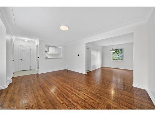 421 East 36Th Street, Hamilton, ON - Indoor Photo Showing Other Room