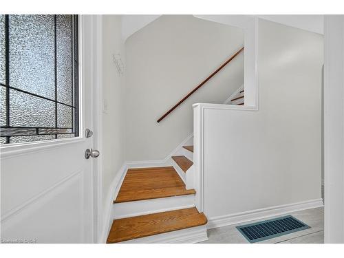 421 East 36Th Street, Hamilton, ON - Indoor Photo Showing Other Room