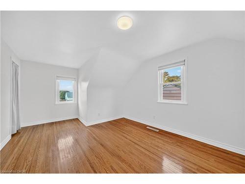 421 East 36Th Street, Hamilton, ON - Indoor Photo Showing Other Room