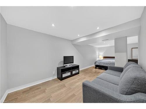 421 East 36Th Street, Hamilton, ON - Indoor