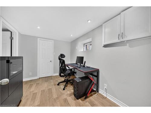 421 East 36Th Street, Hamilton, ON - Indoor Photo Showing Office