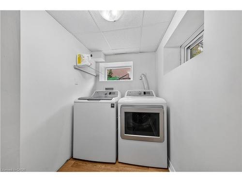 421 East 36Th Street, Hamilton, ON - Indoor Photo Showing Laundry Room