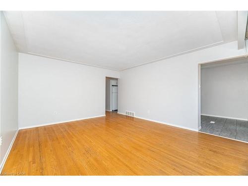 7 Maitland Avenue, Hamilton, ON - Indoor Photo Showing Other Room