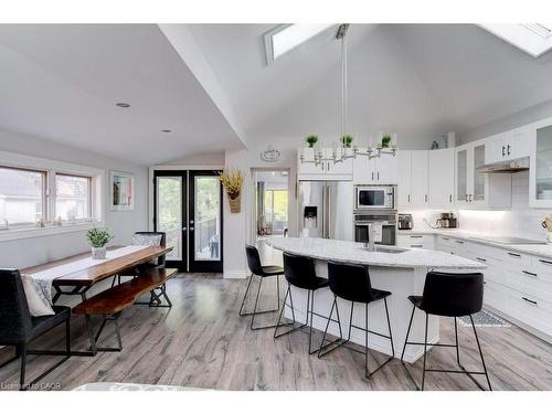 7 Homewood Avenue, Hamilton, ON - Indoor Photo Showing Kitchen With Upgraded Kitchen
