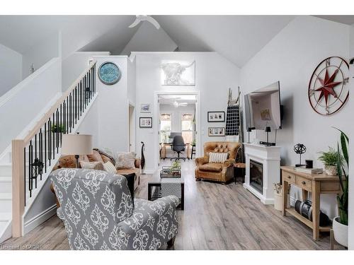 7 Homewood Avenue, Hamilton, ON - Indoor