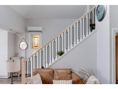 7 Homewood Avenue, Hamilton, ON - Indoor Photo Showing Other Room