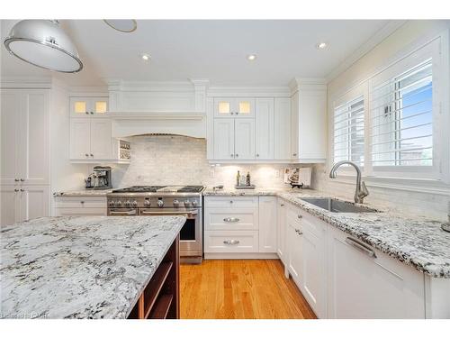 12130 Eighth Line, Glen Williams, ON - Indoor Photo Showing Kitchen With Upgraded Kitchen
