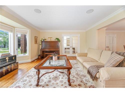 12130 Eighth Line, Glen Williams, ON - Indoor Photo Showing Living Room
