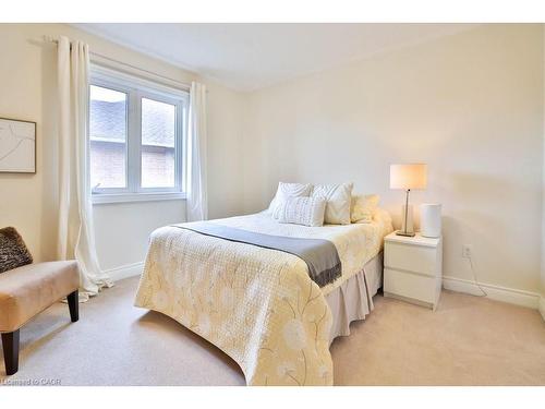4324 Rosemead Court, Burlington, ON - Indoor Photo Showing Bedroom