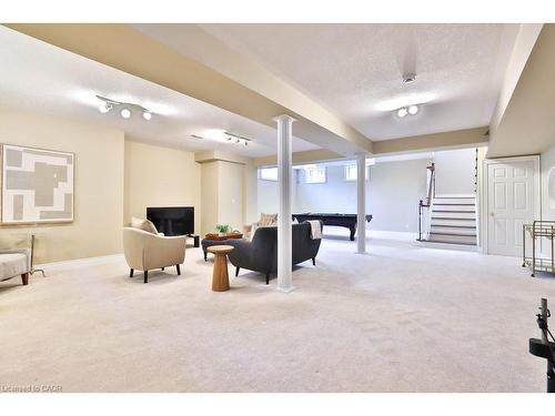 4324 Rosemead Court, Burlington, ON - Indoor