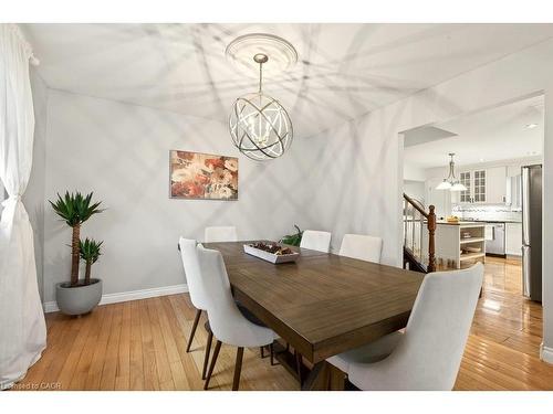 134 Sirente Drive, Hamilton, ON - Indoor Photo Showing Dining Room