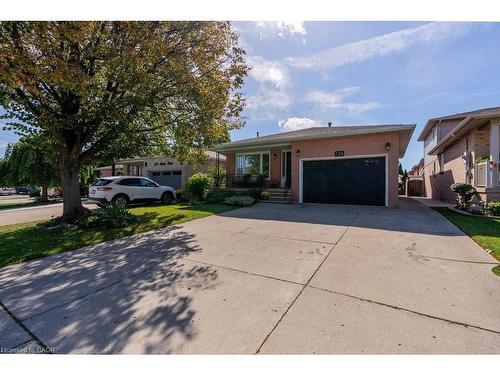 134 Sirente Drive, Hamilton, ON - Outdoor With Facade