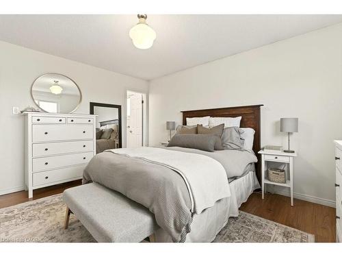 134 Sirente Drive, Hamilton, ON - Indoor Photo Showing Bedroom