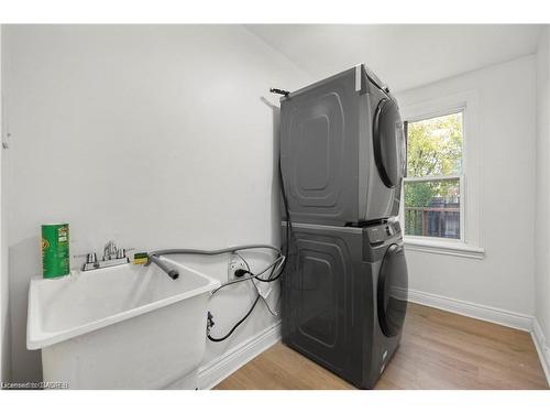 88 Chestnut Avenue, Hamilton, ON - Indoor Photo Showing Laundry Room