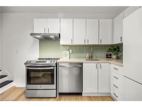 88 Chestnut Avenue, Hamilton, ON - Indoor Photo Showing Kitchen