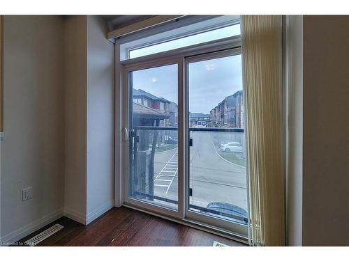 228-30 Times Square Boulevard, Stoney Creek, ON - Indoor Photo Showing Other Room