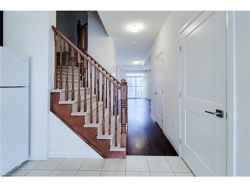 228-30 Times Square Boulevard, Stoney Creek, ON - Indoor Photo Showing Other Room