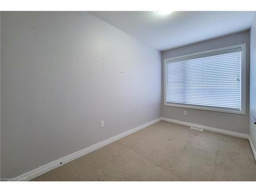 228-30 Times Square Boulevard, Stoney Creek, ON - Indoor Photo Showing Other Room