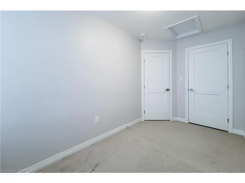 228-30 Times Square Boulevard, Stoney Creek, ON - Indoor Photo Showing Other Room