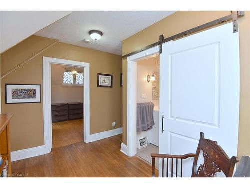 5 Chatham Street, Hamilton, ON - Indoor Photo Showing Other Room