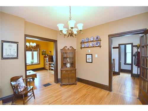 5 Chatham Street, Hamilton, ON - Indoor Photo Showing Other Room