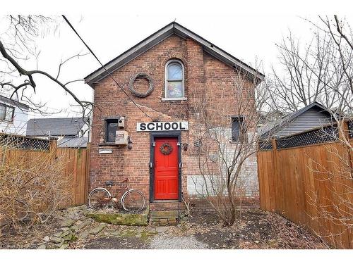 5 Chatham Street, Hamilton, ON - Outdoor