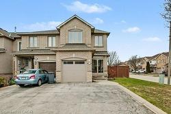 425 Taylor Crescent  Burlington, ON L7L 6J9