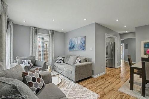 425 Taylor Crescent, Burlington, ON - Indoor Photo Showing Living Room