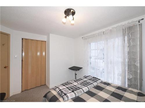 11 Broken Oak Crescent, Kitchener, ON - Indoor Photo Showing Bedroom