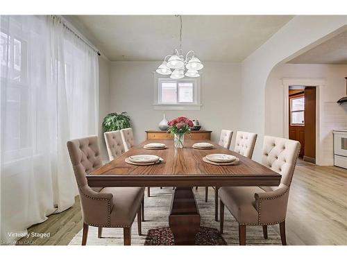 18 Shanley Street, Kitchener, ON - Indoor Photo Showing Dining Room