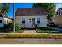 54 Eighth Avenue  Brantford, ON N3S 1C3