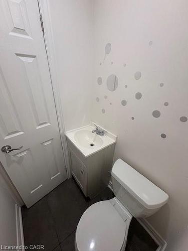 89 Shaw Street, Hamilton, ON - Indoor Photo Showing Bathroom