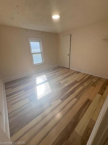 89 Shaw Street, Hamilton, ON - Indoor Photo Showing Other Room