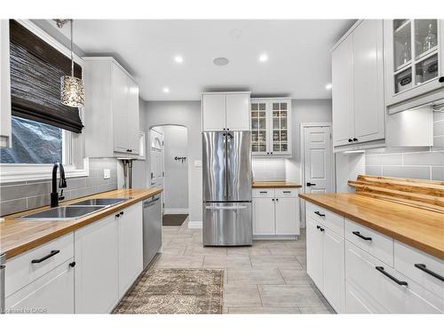 100 Ferndale Avenue, Hamilton, ON - Indoor Photo Showing Kitchen With Double Sink