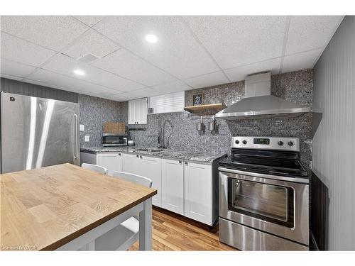 100 Ferndale Avenue, Hamilton, ON - Indoor Photo Showing Kitchen